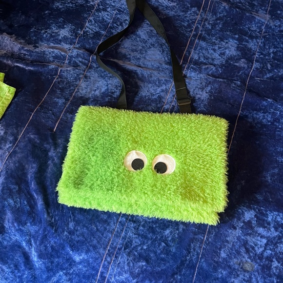 Green Fuzzy Cartoon Bag!Look how cute this thing is!!
